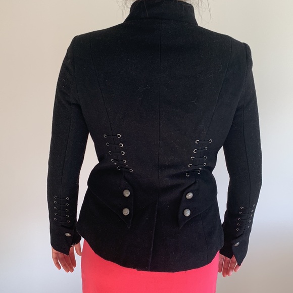 Womenswear - Picture 2 of 2